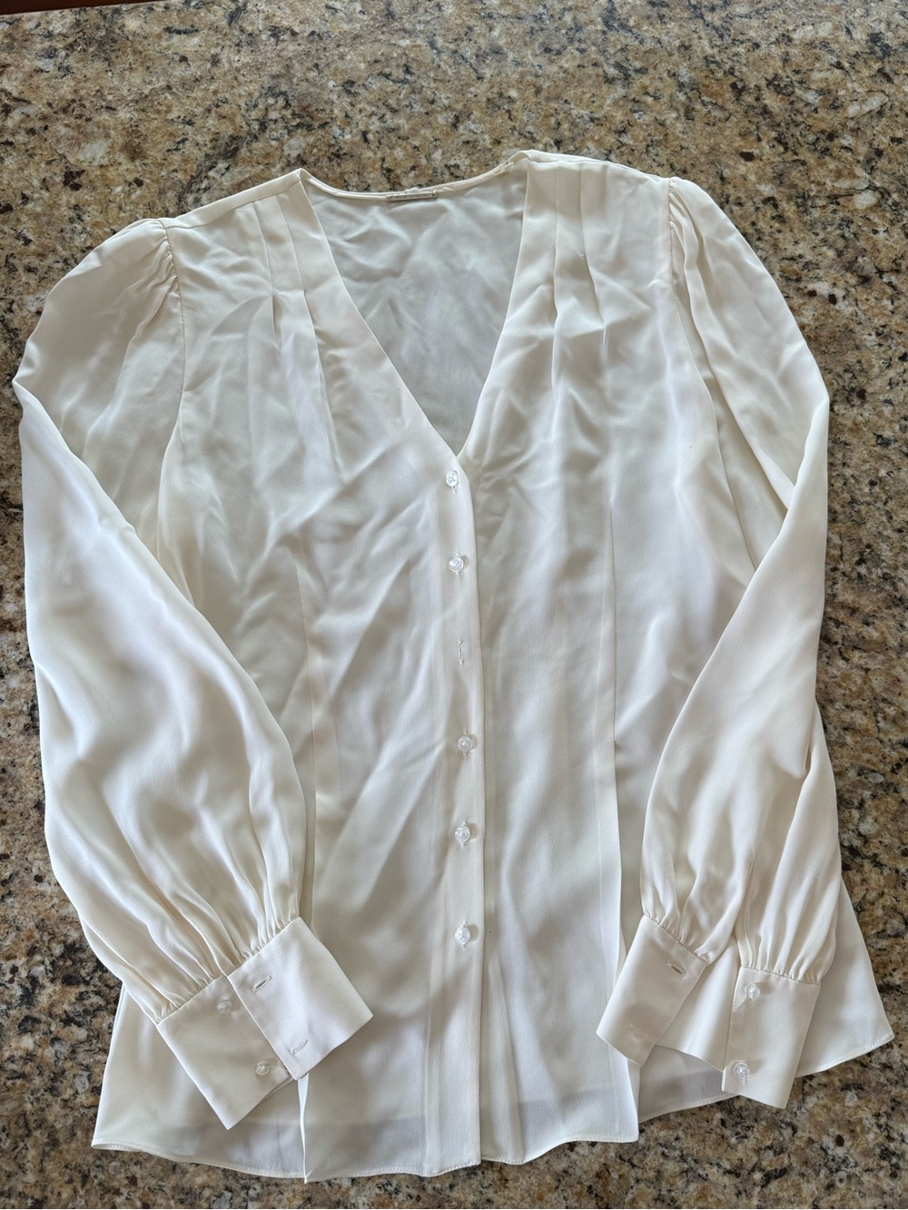 Women’s Elie Tahari Ivory Blouse size Medium